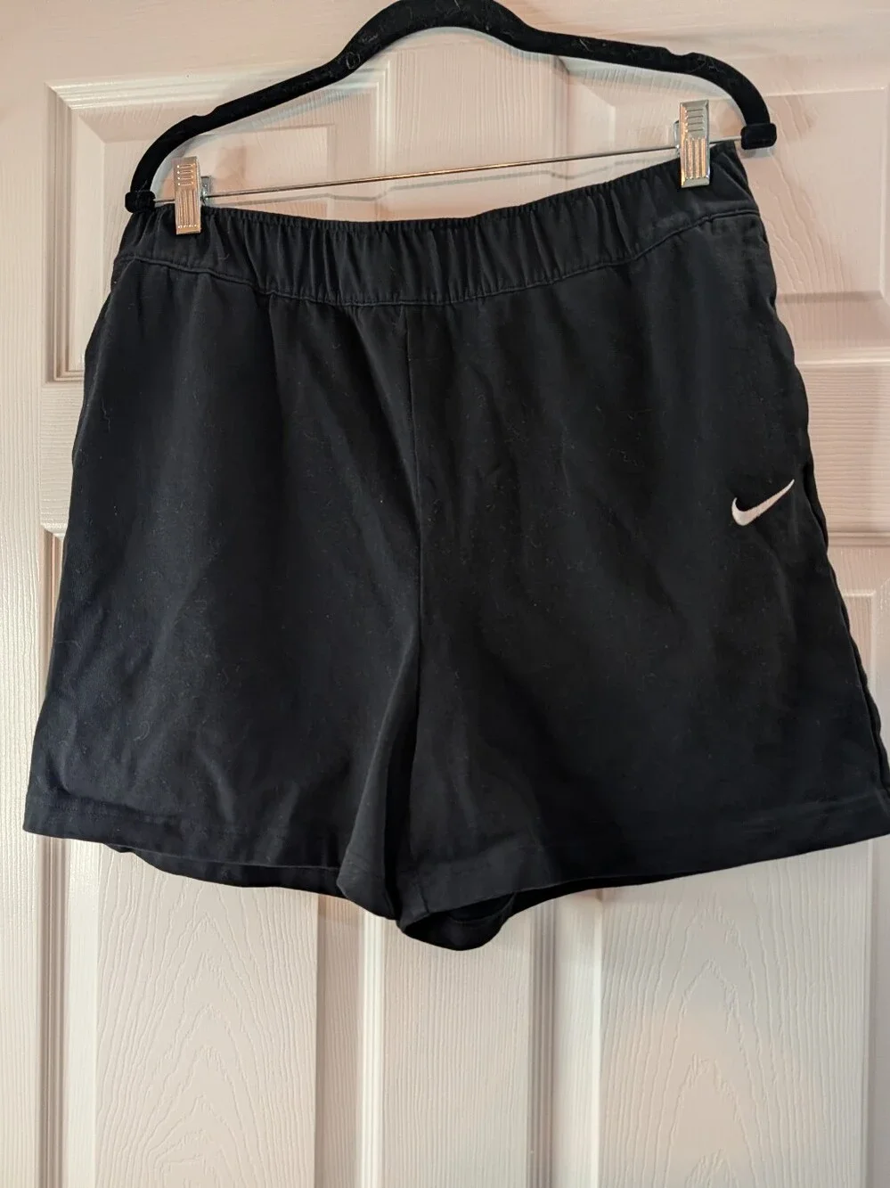 Nike Women’s Black Cotton Athletic Shorts Size L Embroidered Swoosh Elastic Wais